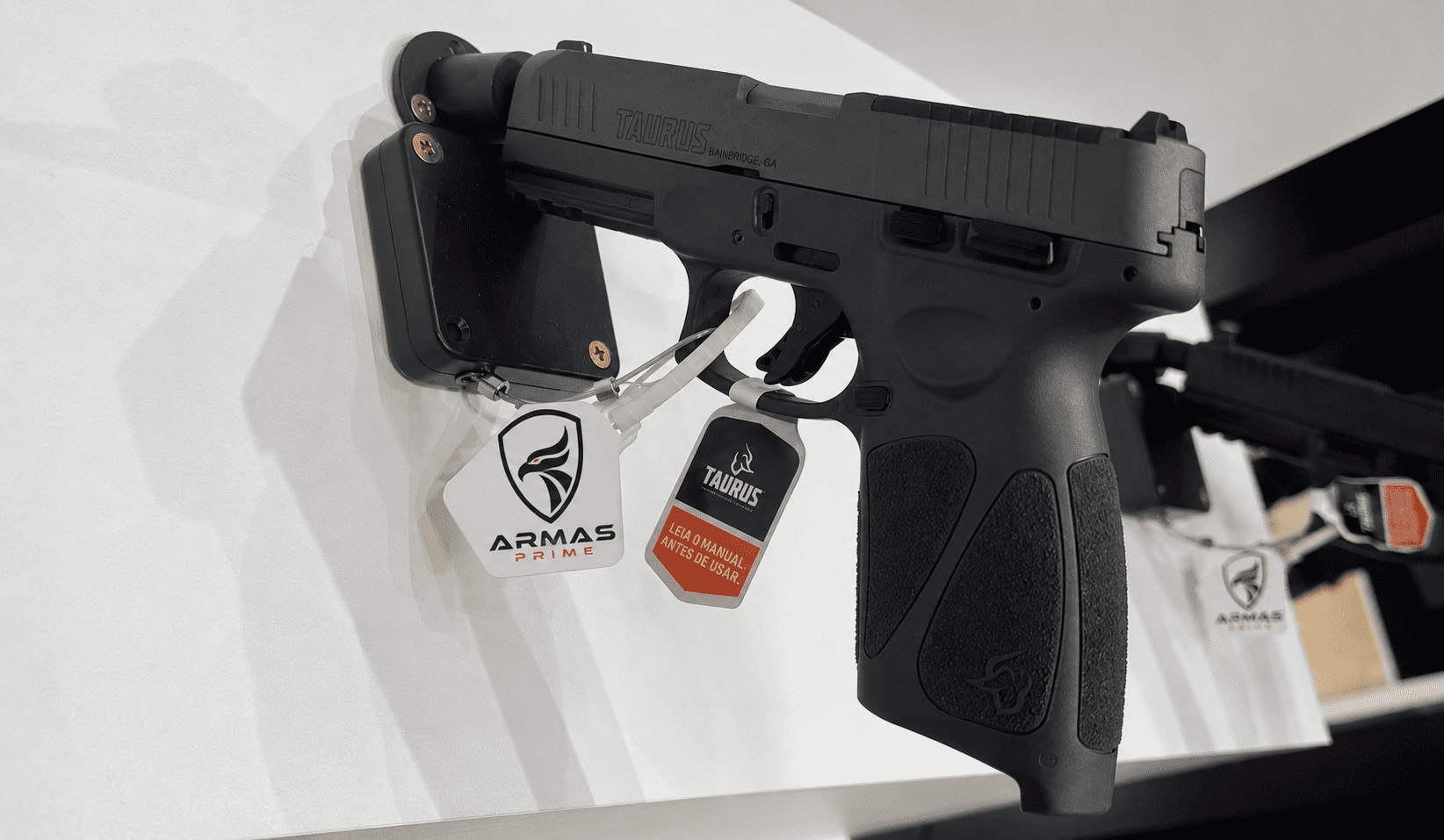 Pistola 40: Calibre .40 S&W, História e Modelos